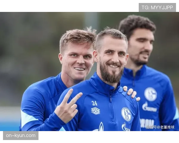 现场报道:沙尔克04对阵达姆施塔特,主队上半场成功制造对手7次后场失误转换 现场报道:沙尔克04对阵达姆施塔特,主队上半场成功制造对手7次后场失误转换